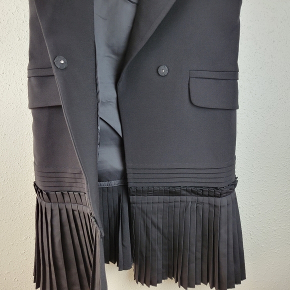 ALU Pleated Sleeveless Blazer Dress - Picture 3 of 6